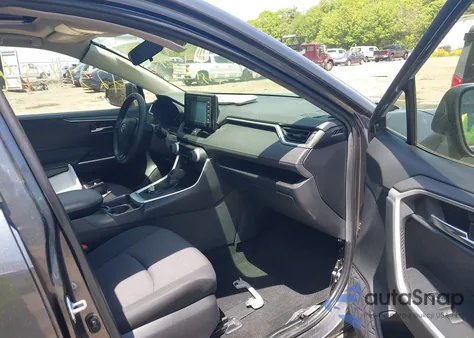 2019 Toyota Rav4 Xle from USA, damaged, VIN JTMP1RFV0KD034373